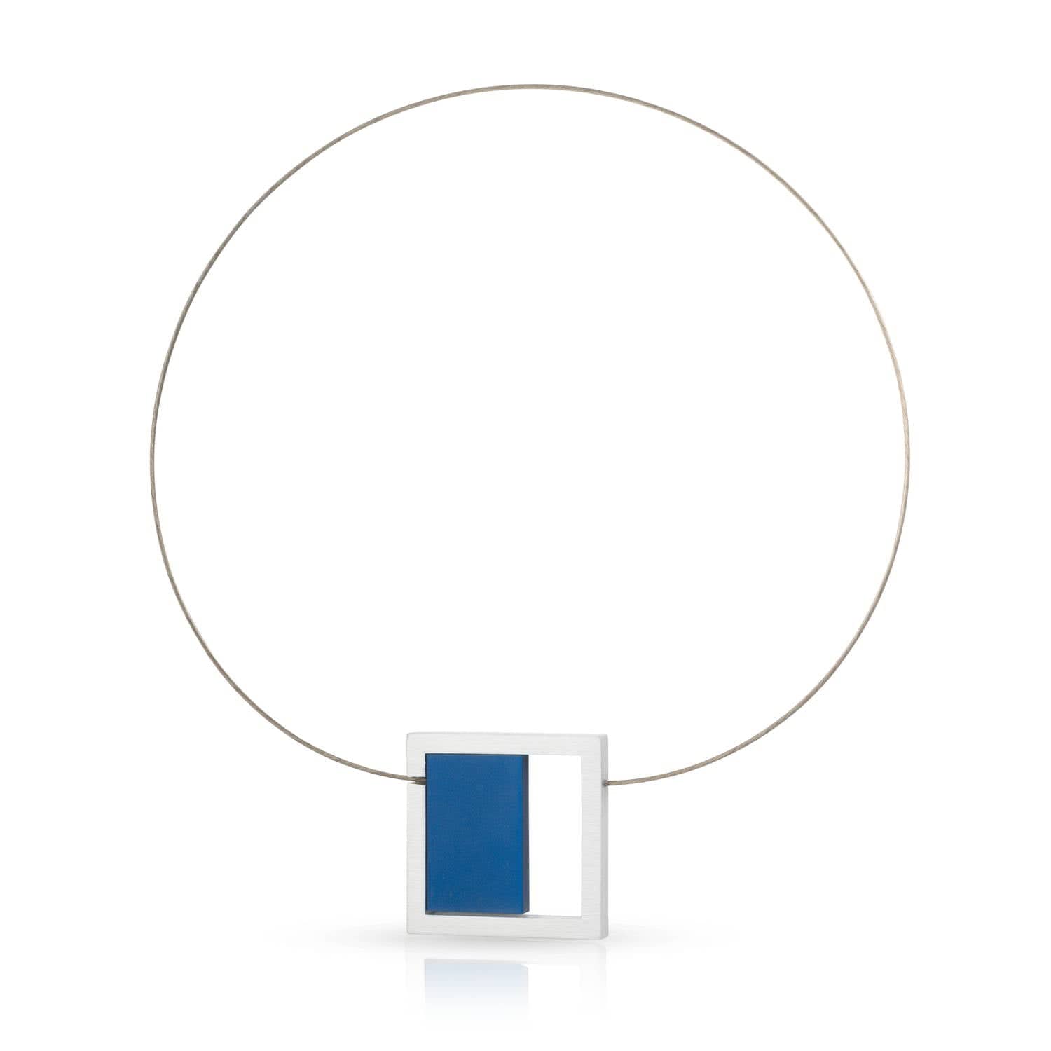 Necklace Cube in square C25Z