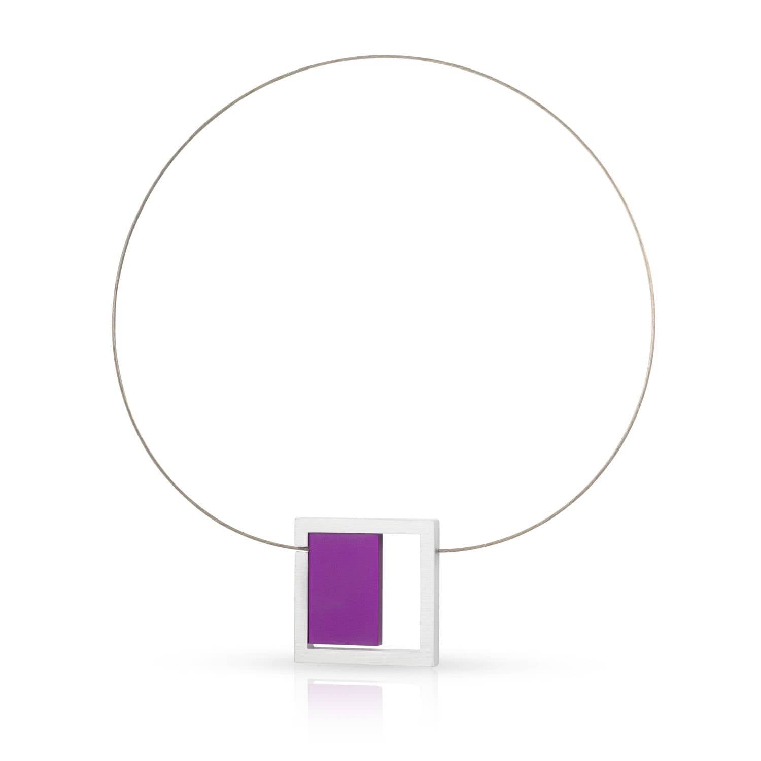 Necklace Cube in square C25Z