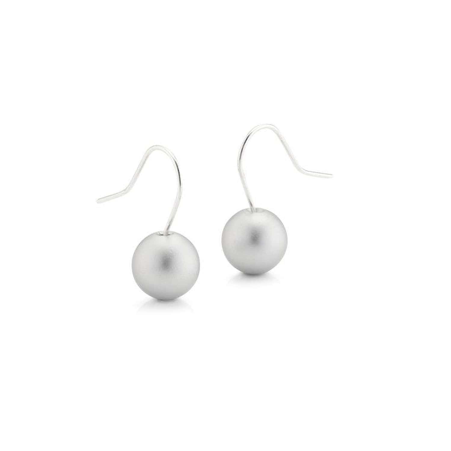 Earrings LINNE Silver-coloured | O39